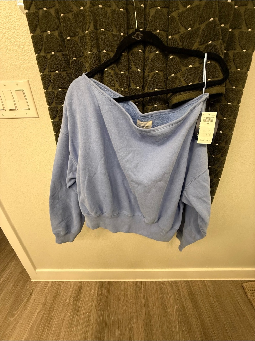 Off the shoulder shorts sweat set